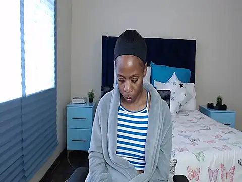 QUEENMANDYY's Live XXX Chat
