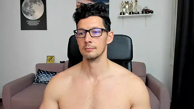 BrutusK08's Live XXX Chat