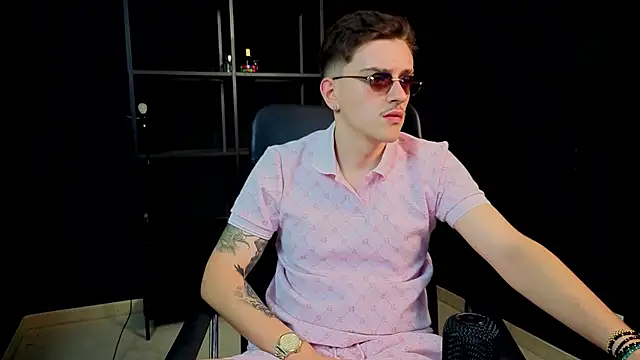Chat +18 de FelixStarkk ao vivo