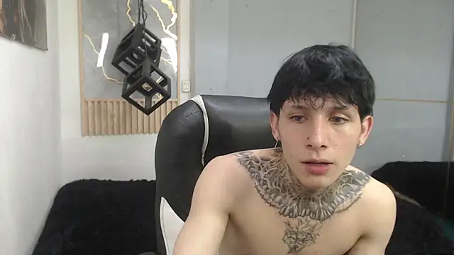 Cry_thereal Adlı Modelin Canlı XXX Sohbeti