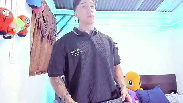 Bull__fitn Webbikameraesitys