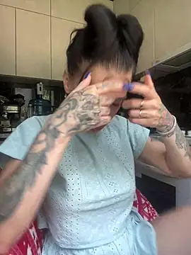 Queen_of_pain Adlı Modelin Canlı XXX Sohbeti