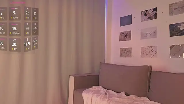 SofiaSimons 现场XXX聊天