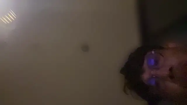 Show modela pophiboy na web-kameri