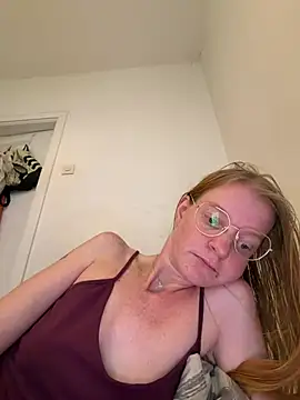 jannis1992 Adlı Modelin Canlı XXX Sohbeti