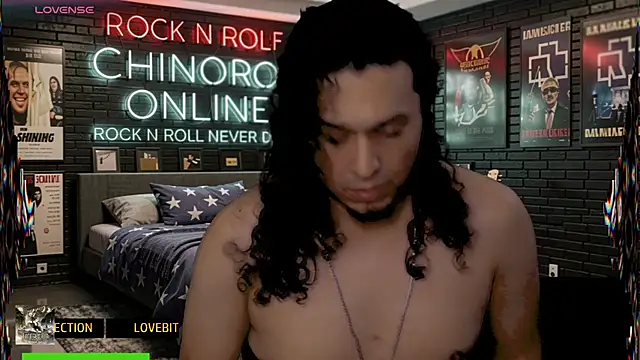 chino_roz Adlı Modelin Canlı XXX Sohbeti