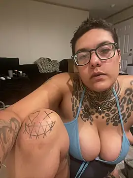 Chat +18 de creamfilleddessert ao vivo