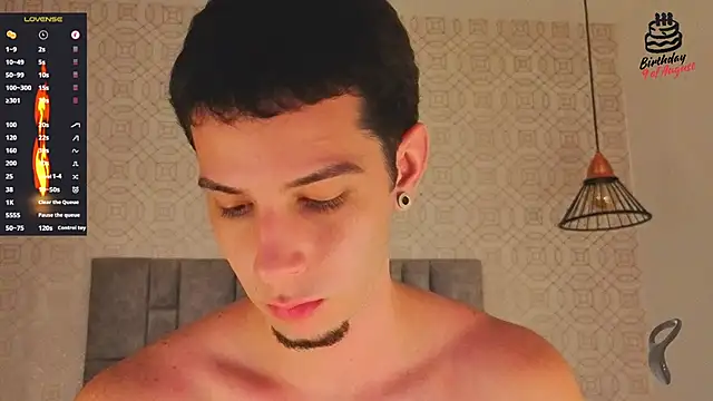 isaacblaze_: онлайн-секс-чат