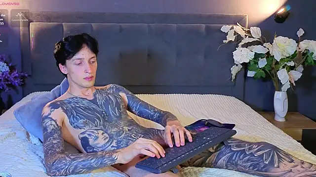 Martin_Jin Adlı Modelin Canlı XXX Sohbeti