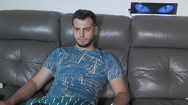 Chat XXX en directo de CrazyDom1