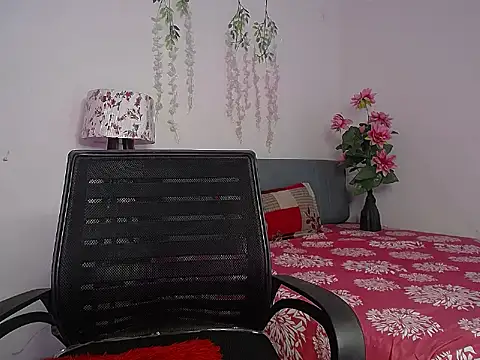Love_Sundari: απευθείας συνομιλία ΧΧΧ