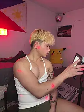Asiantwunk 웹캠 쇼