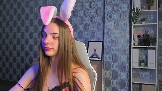 Vivienne_thea Adlı Modelin Canlı XXX Sohbeti