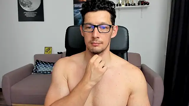 BrutusK08 Chat XXX live