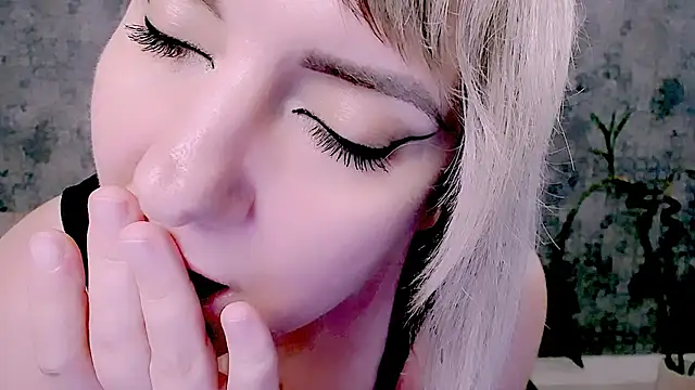 Djullia live XXX chat