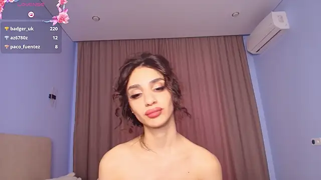 esmalee_のライブXXXチャット