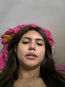 zara_noire's Webcam Show