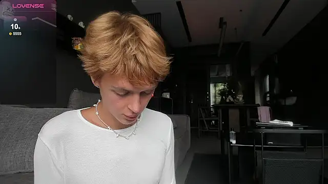 angelAndyy: απευθείας συνομιλία ΧΧΧ
