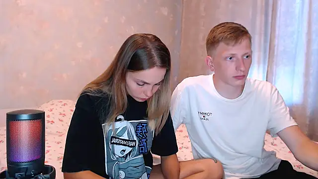 juliaanddima webkamerás műsora