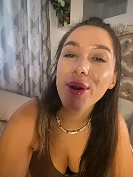 Онлайн чат XXX HotXMom_