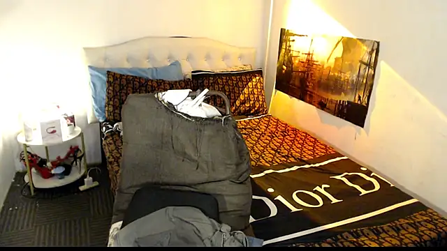 Czat XXX na żywo – NinaDOM4CUM