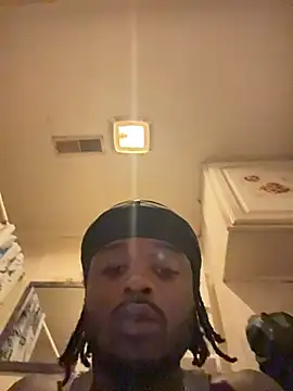 צ'אט XXX בשידור חי של TheMightyDxXx