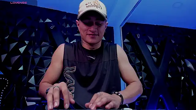 Chat +18 de LiamDeeps ao vivo