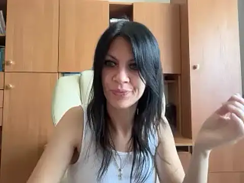 InjaAtHome's Live XXX Chat