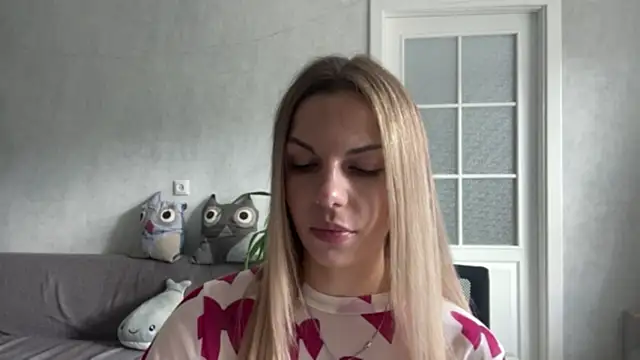 LaraineDomebo's Live XXX Chat