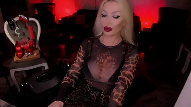 FinDomGod élő XXX-chatje