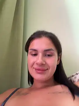 MiraReach Live XXX Chat
