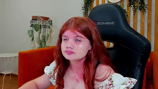 ChloeHalses' Live XXX Chat