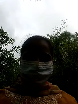 YOURBHABI143 Show in webcam