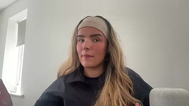 Онлайн чат XXX maisiesmithx