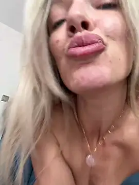 Ana-ya16 Adlı Modelin Canlı XXX Sohbeti