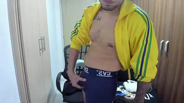 Mrbigcockdanicol10 XXX чат на живо