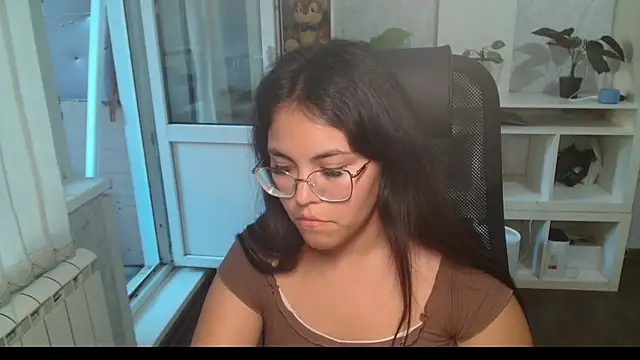 Anda_here Adlı Modelin Canlı XXX Sohbeti