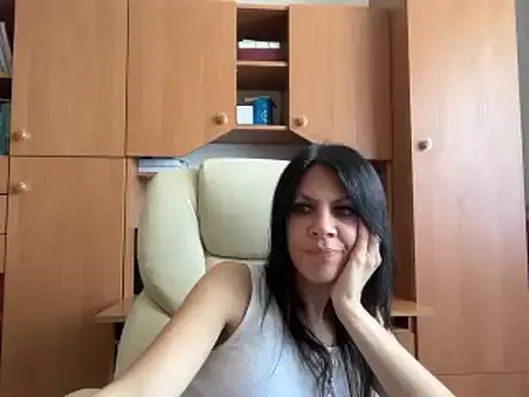 InjaAtHome live XXX chat