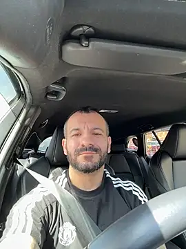 Show modela TattooGuy88 na web-kameri