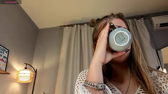 LollaStich's Live XXX Chat