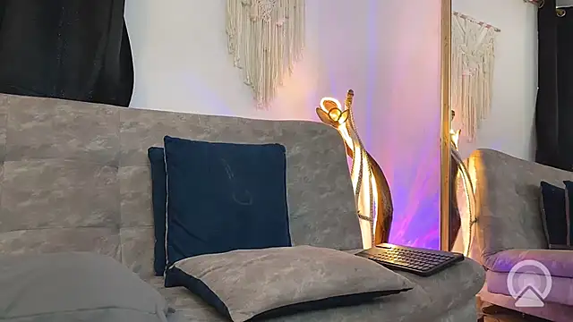 aaroncolombia – Naživo XXX chat