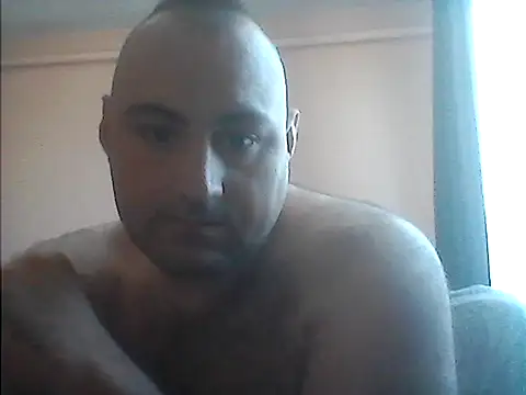 Živý XXX chat StrictBobby