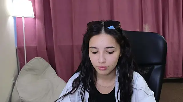 Онлайн чат XXX LilianHamersly