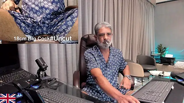 OnlineBossUK élő XXX-chatje