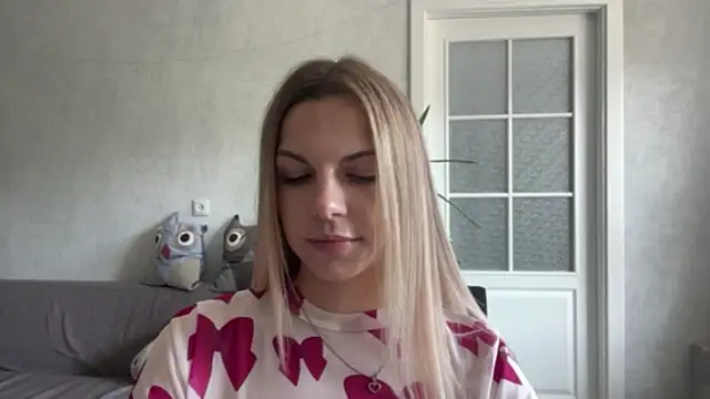 LaraineDomebo Chat XXX live