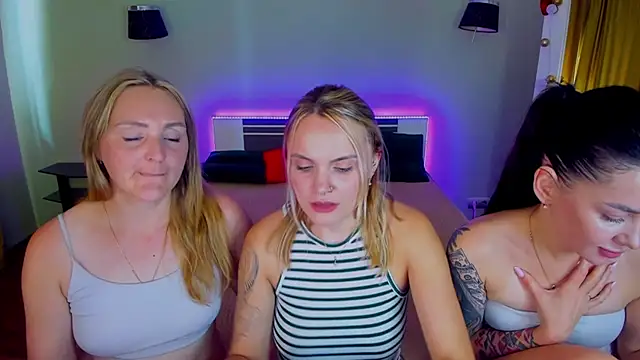 MagicEyess' Live XXX Chat