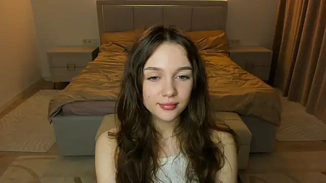 SharriSang élő XXX-chatje