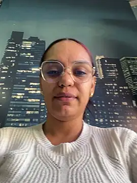 Sara-77's Live XXX Chat
