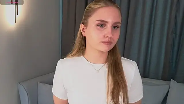 AnaaHunter's Live XXX Chat