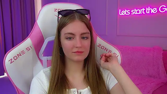 SofiaSarvains' Live XXX Chat